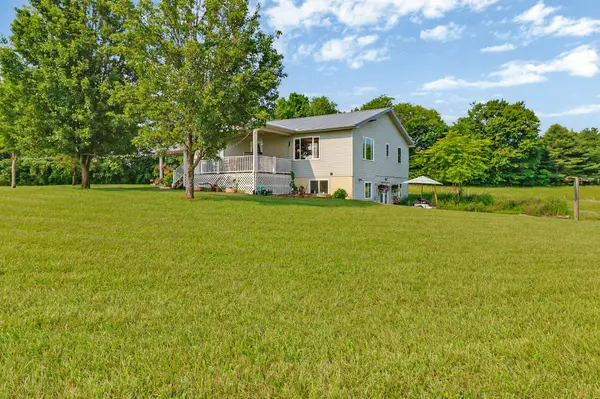 4250 Standing Rock Rd, Jamestown, TN 38556