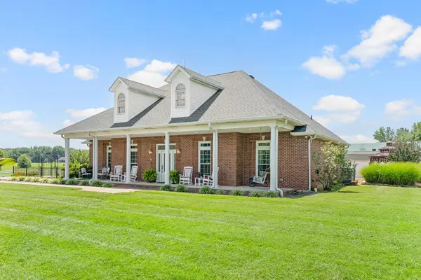 870 Oak Plains Rd, Clarksville, TN 37043