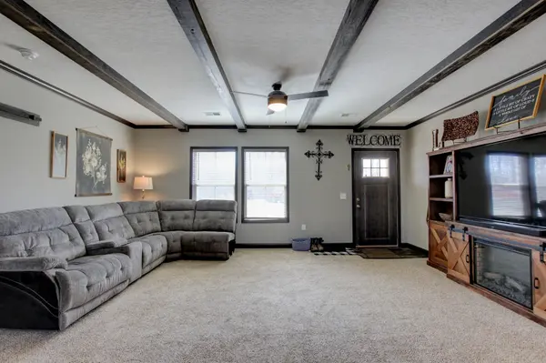 212 Skyline Rdg, Dover, TN 37058