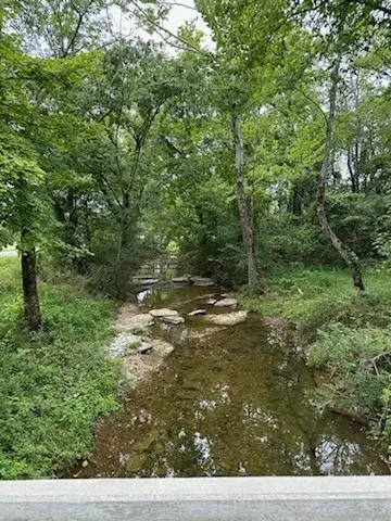 772 Rock Bridge Rd, Bethpage, TN 37022