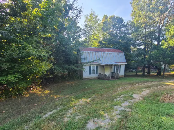 477 Leatherwood Lake Rd, Stewart, TN 37175