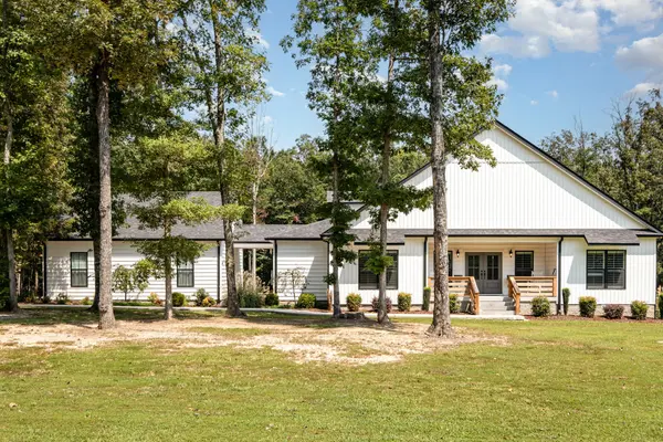 8129 Hollow Springs Rd,  Bradyville,  TN 37026