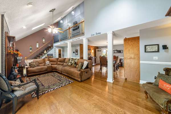 1500 Jacobs Rd, Columbia, TN 38401