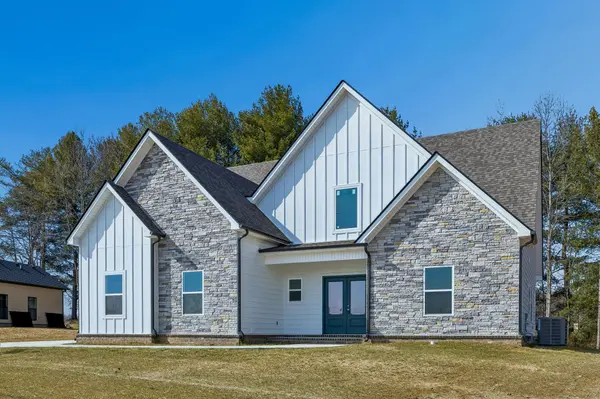 281 Estates Dr, Smithville, TN 37166
