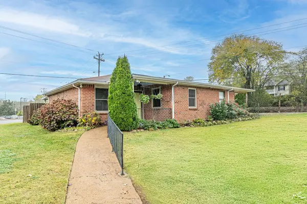 324 Deer Lake Dr, Nashville, TN 37221