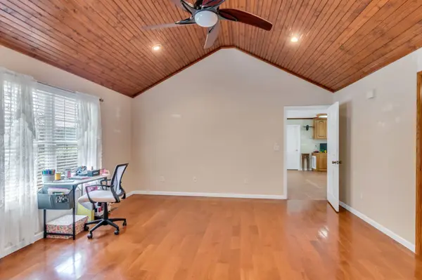 184 Buncombe Rd, Belvidere, TN 37306