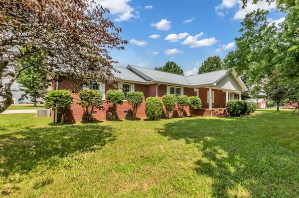 184 Buncombe Rd, Belvidere, TN 37306