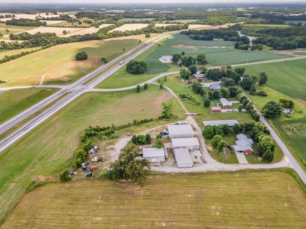 184 Buncombe Rd, Belvidere, TN 37306