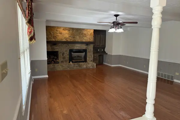 2593 Smiths Grove Rd, Scottsville, KY 42164