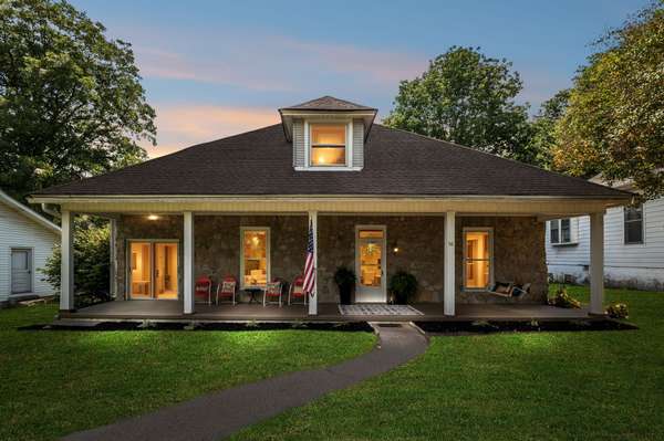 56 Main St #E, Gordonsville, TN 38563