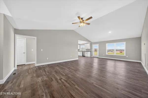 1311 Cook Rd, Crossville, TN 38555