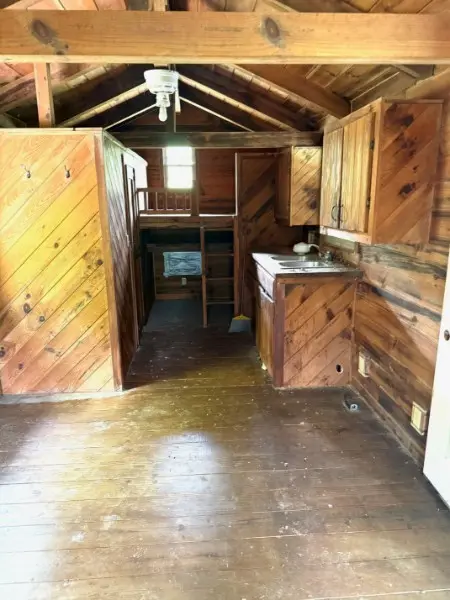 221 Friendship Hollow Rd #S, Pleasant Shade, TN 37145