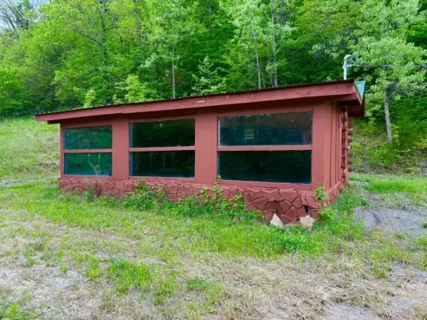 221 Friendship Hollow Rd #S, Pleasant Shade, TN 37145