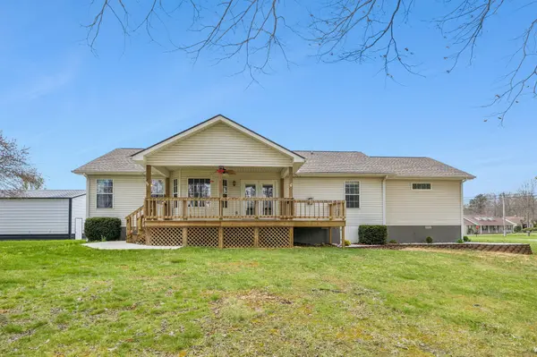18 Sundown Lane, Crossville, TN 38571
