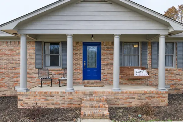 13 Sunrise Ln, Fayetteville, TN 37334