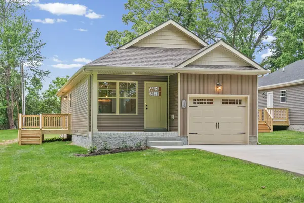 135 Illinois Ave, Oak Grove, KY 42262