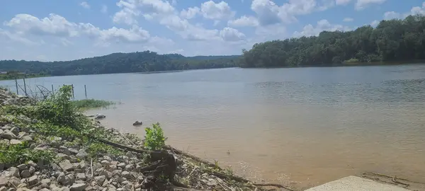 2485 Hardin Bottom River Rd, Clifton, TN 38425