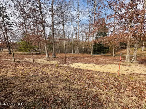 237 Rockview Rd, Jamestown, TN 38556