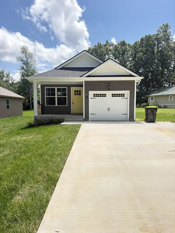 137 Illinois Ave, Oak Grove, KY 42262