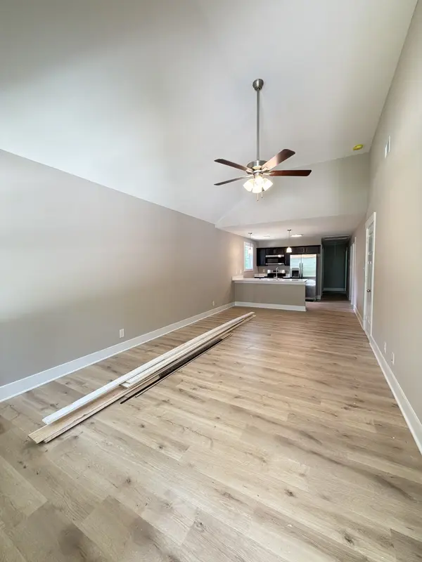 137 Illinois Ave, Oak Grove, KY 42262