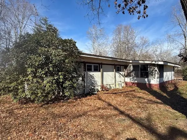 150 Emmett Stone Ln, Normandy, TN 37360