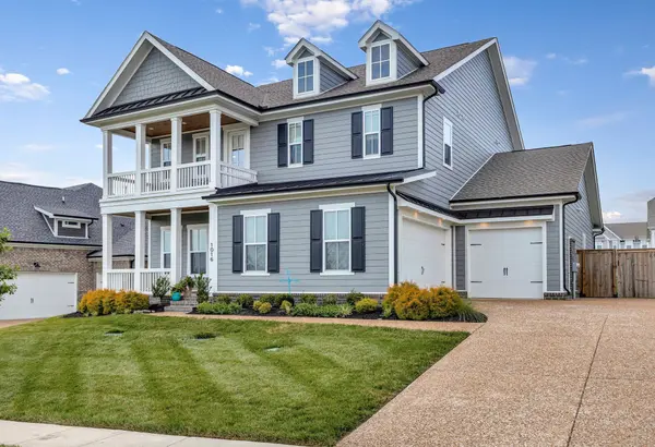 1016 Pine Creek Dr, Arrington, TN 37014