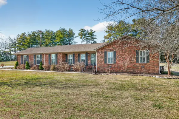 1886 Wellsbrook Dr, Fayetteville, TN 37334