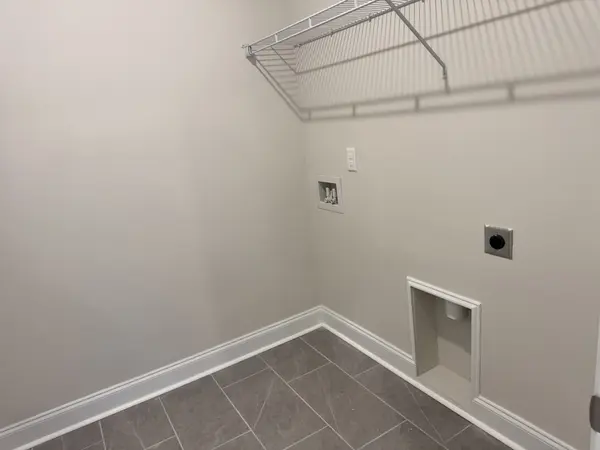 136 Dahlia Dr, La Vergne, TN 37086