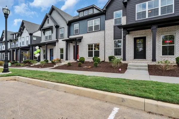 350 Twig PVT Court, Hendersonville, TN 37075