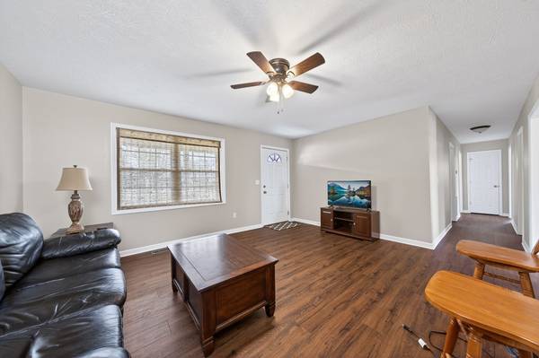 150 Dillon St, Crossville, TN 38555
