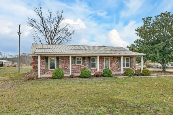 679 Howell Hill Rd, Flintville, TN 37335