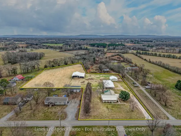 679 Howell Hill Rd, Flintville, TN 37335