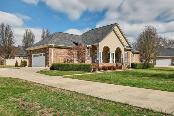 19 Hancock Rd, Fayetteville, TN 37334