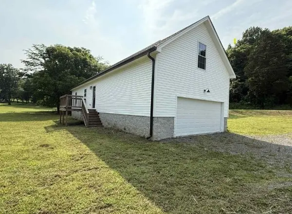 51 Bluff Creek Rd, Brush Creek, TN 38547