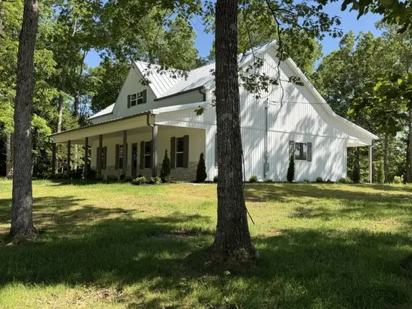 579 Lower Halls Mill Rd, Shelbyville, TN 37160