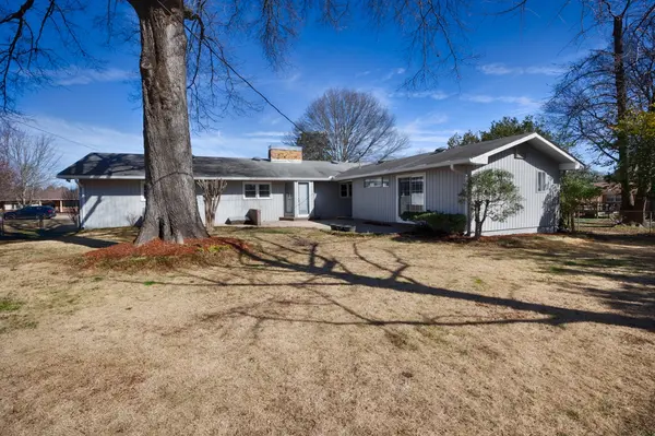 1309 Aston St, Athens, AL 35611