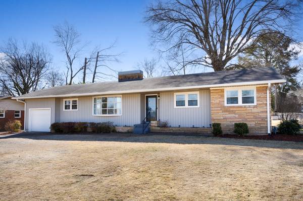 1309 Aston St, Athens, AL 35611