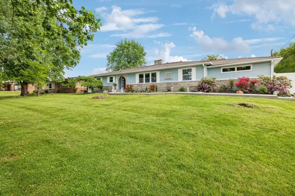 604 College Ave #E, Carthage, TN 37030