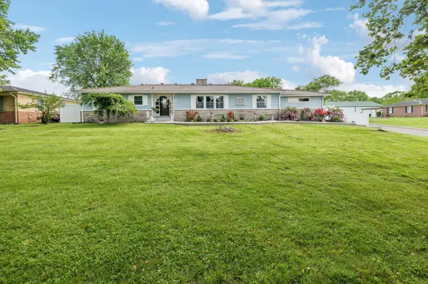 604 College Ave #E, Carthage, TN 37030