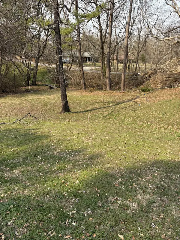 300 Hickory Dr, Old Hickory, TN 37138