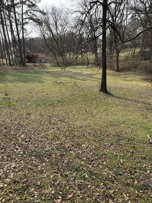 300 Hickory Dr, Old Hickory, TN 37138
