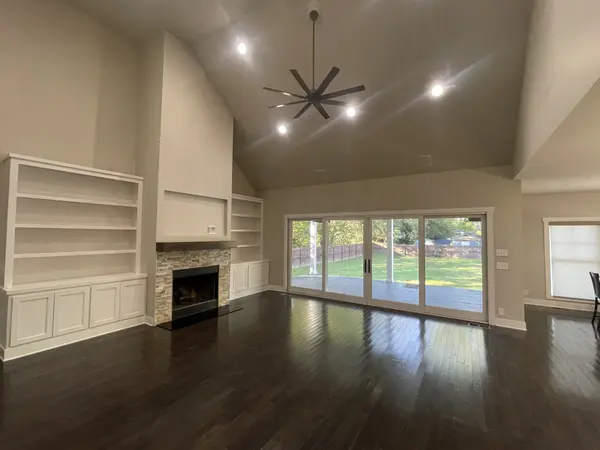104 Peacock St, Bell Buckle, TN 37020