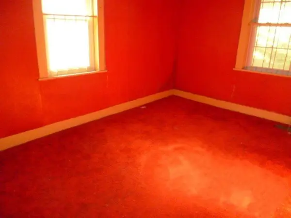 110 N Church St, Erin, TN 37061