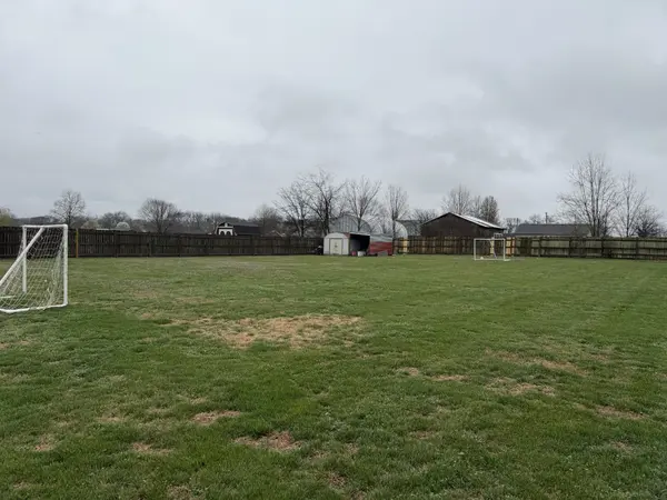 1002 Spire Way Dr, Castalian Springs, TN 37031