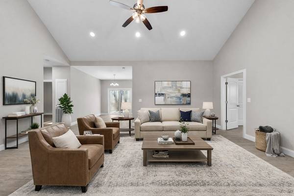 32 Periwinkle Path, Leoma, TN 38468
