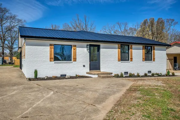 435 Carman Ave, New Johnsonville, TN 37134