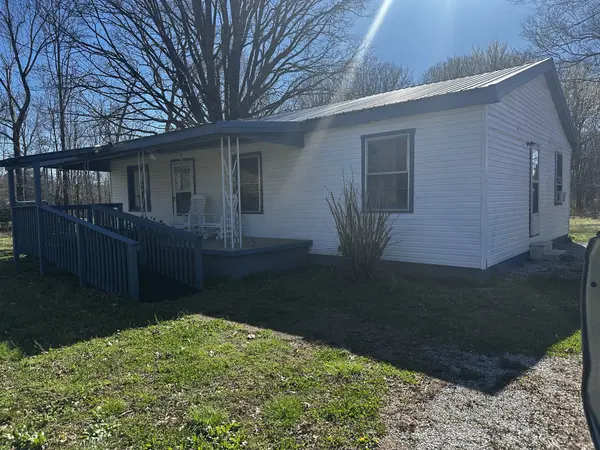 455 Eagle Factory Rd, Lawrenceburg, TN 38464