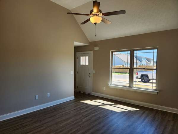 2911 Upstream Road, Christiana, TN 37037