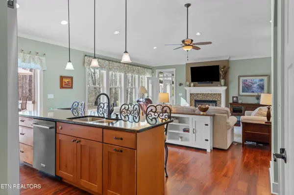 180 E Shore Drive, Rockwood, TN 37854
