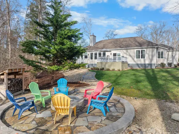 180 E Shore Drive, Rockwood, TN 37854